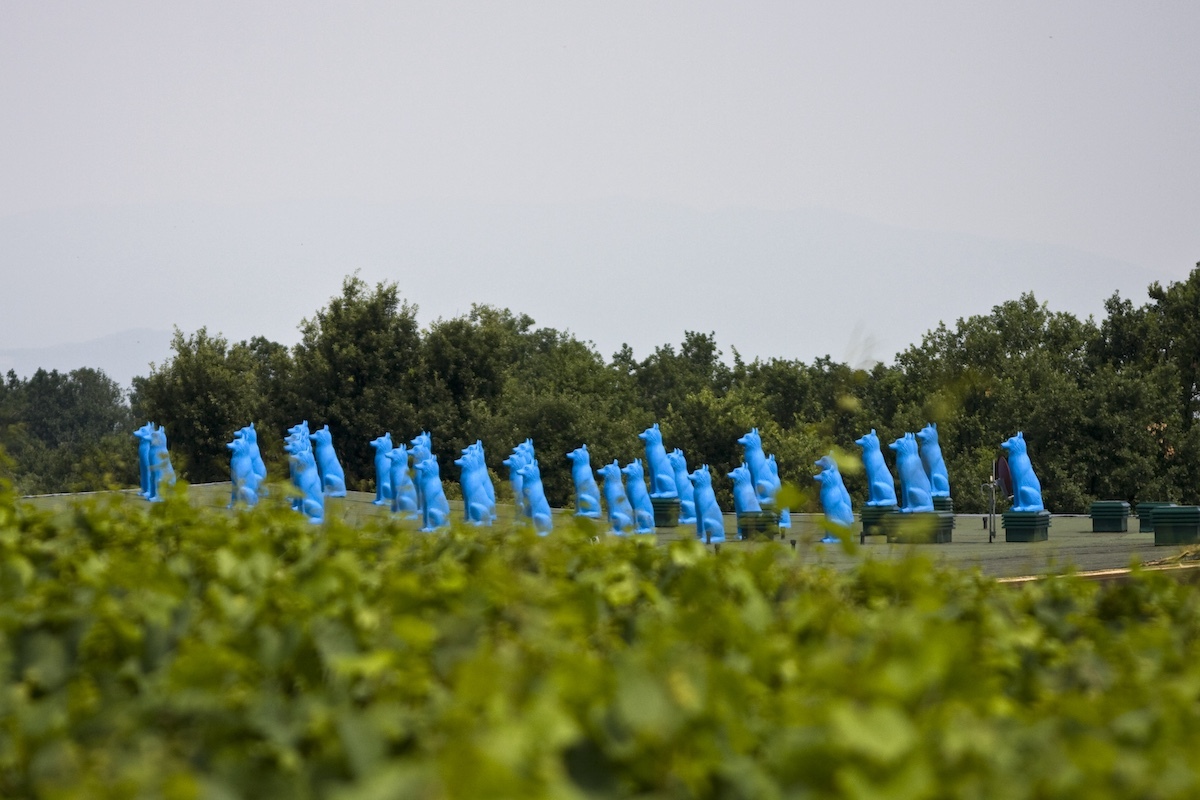 BLUE GUARDIANS, Cracking Art, 2010 /ph. Massimo Listri